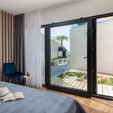 Beachfront Extravaganza With Infinity Pool Vinisce