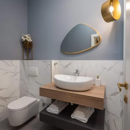 Beachfront Extravaganza With Infinity Pool