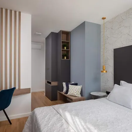 Beachfront Extravaganza With Infinity Pool Villa Vinisce