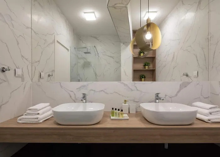 Villa Beachfront Extravaganza With Infinity Pool Vinišće